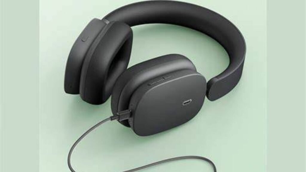 a picture showing one of the most trending headphones